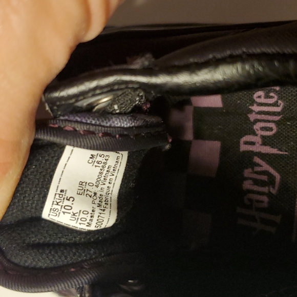 NEVER WORN Vans Harry Potter Unisex Sneakers Kids size 10.5 Dark Purple - Picture 7 of 9